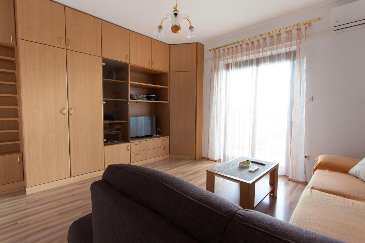 Apartments Ljerka Malinska Exterior photo